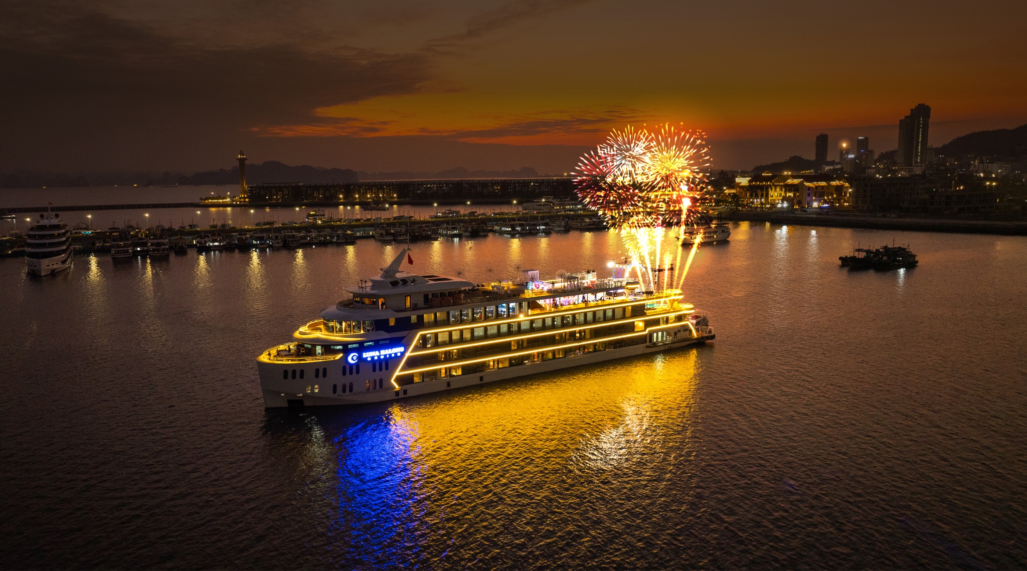 Luna Cruise